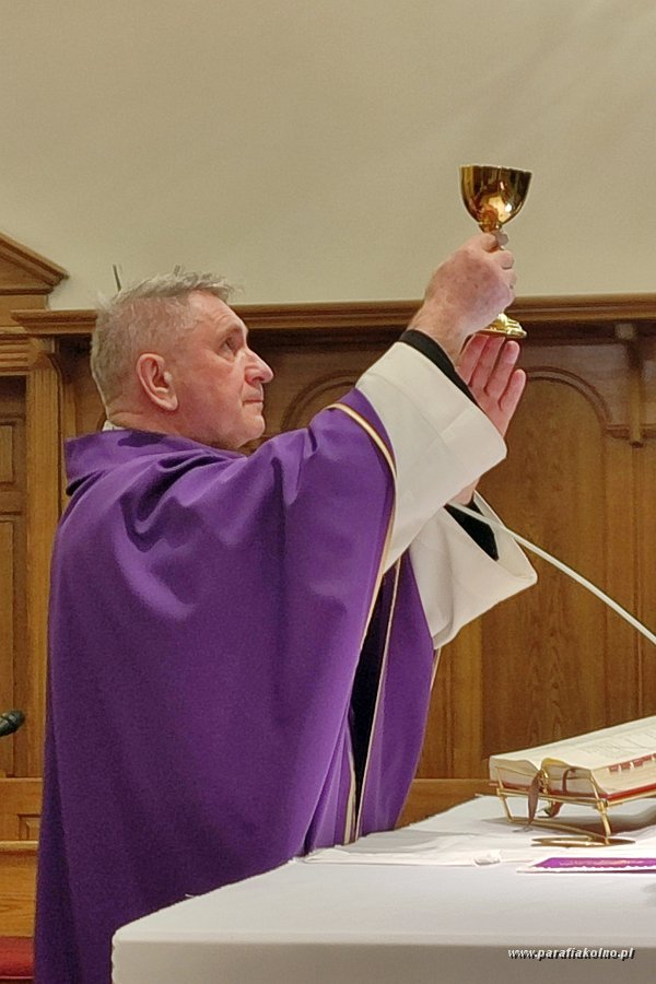 74 Msza wieczorna.jpg